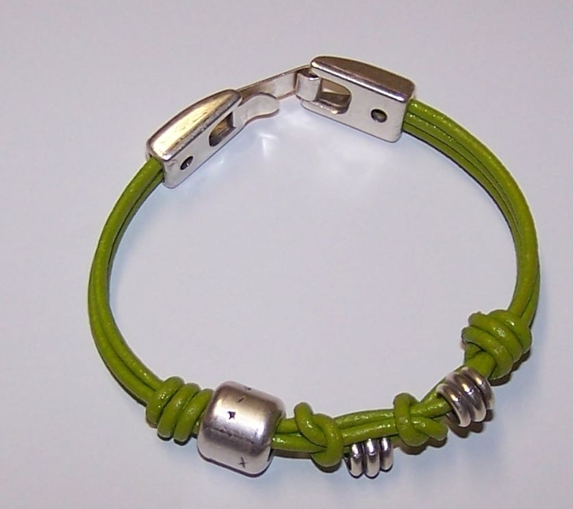 Brazalete Pulsera  1 Cuero de 2mm 3 Barriletes y cierre Gancho Zamak Hecho a Mano